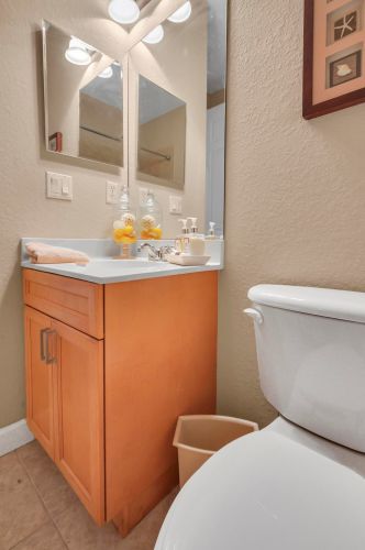 466 Dover Ct, Fort Pierce FL  34983-3414 exterior