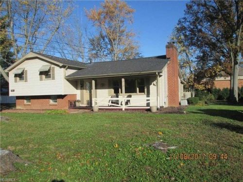 8515 Nearwood St, Massillon, OH 44646-1743