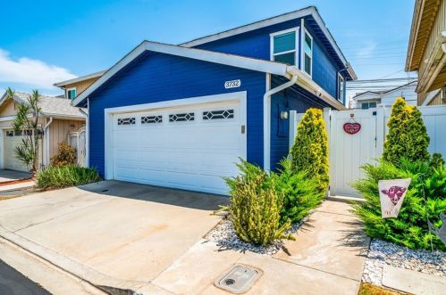 3732 Countryside Ln, Long Beach, CA 90806-1169