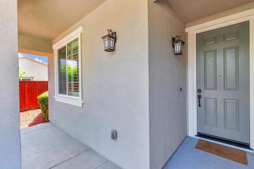 1106 Sprig Way, Gilroy CA  95020-8113 exterior