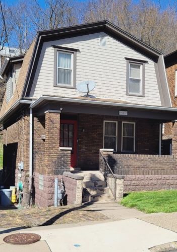 907 11th St, Ambridge, PA 15003-1741