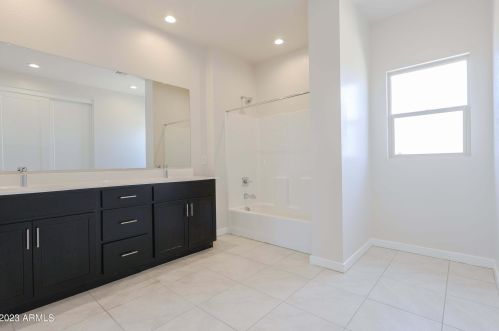 1380 Avenida Kino, Casa Grande AZ  85122-3278 exterior