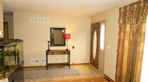 5142 Shawnee Blvd, Schnecksville PA  18078-2609 exterior