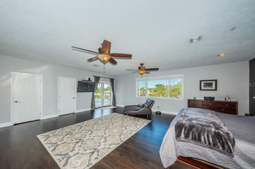 1999 Illinois Ave, Saint Petersburg FL  33703-3421 exterior