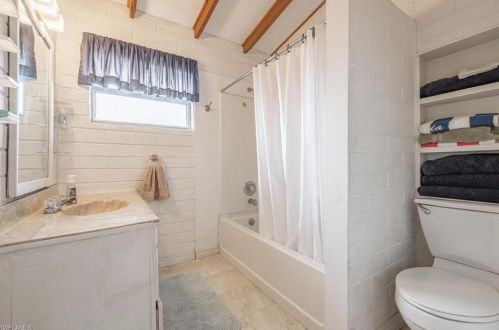 1047 Schooner Ln, Moore Haven FL  33471-8231 exterior