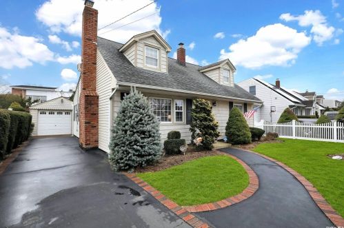 805 Sunrise Ave, North Bellmore, NY 11710-4535