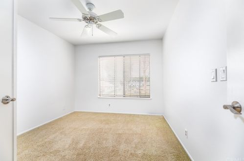 34 Christamon, Irvine CA 92620-1829 exterior