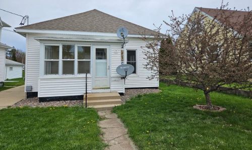 423 Monowau St, Tomah, WI 54660-2118