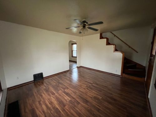 1114 Hamilton Ave, Hermitage, PA 16121-1128