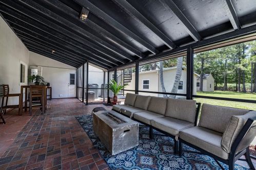 17320 Whirley Rd, Lutz FL  33558-4827 exterior