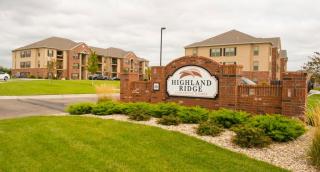 509 Stone Dr, Manhattan KS  66503-0363 exterior
