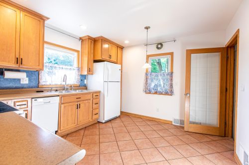 4302 5 Ave, Kenosha WI 53140-2915 exterior