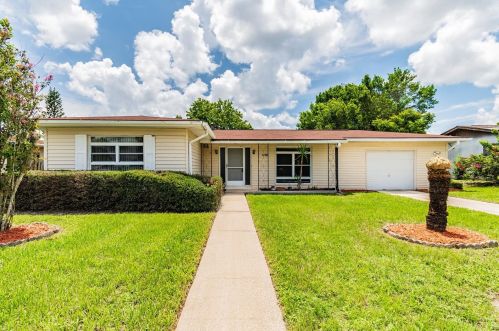 1160 Page Dr, Deltona FL  32725-6056 exterior