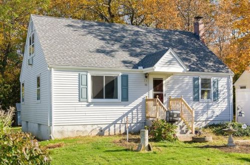 39 Harvest Ln, Bristol, CT 06010-7213