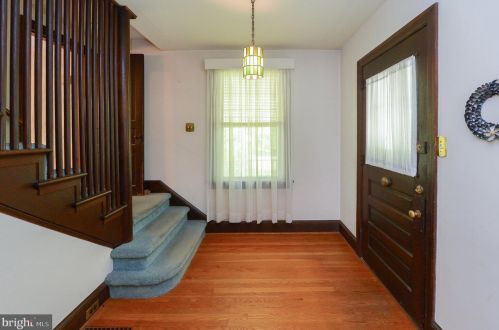 402 Midway, Riverton, NJ 08077-1019