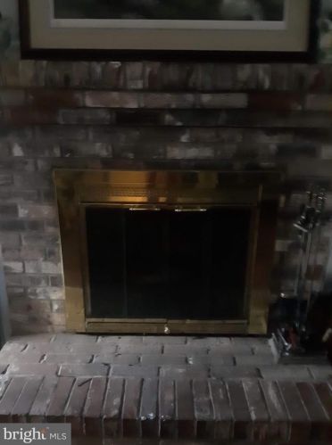 10312 Meadowview Dr, Fredericksburg, VA 22408-2612