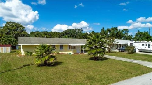 32041 Perch Ave, Tavares, FL 32778-4667