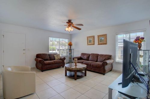 8511 Parkbrook St, San Diego, CA 92114-7737