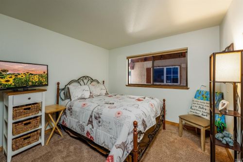 361 Sherry Dr, Ukiah CA  95482-3388 exterior