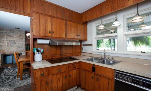 252 Redwood St, Hummelstown PA  17036-2619 exterior