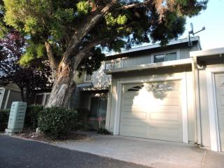 512 Latimer Cir, Campbell, CA 95008-1908