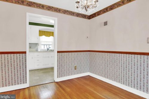 4033 Grn St, Harrisburg PA 17110-1622 exterior