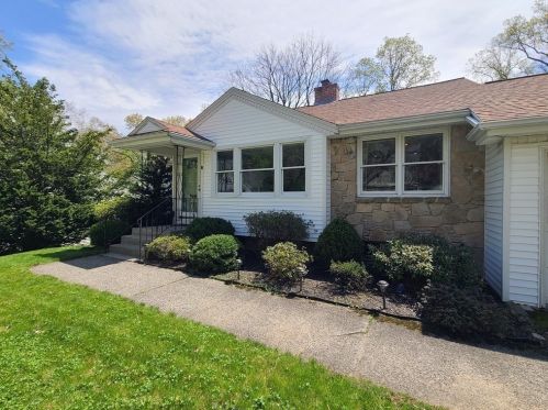 6 Whitman Rd, Worcester, MA 01609-1728