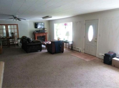 16 Yulan Barryville Rd, Barryville, NY 12719-5414
