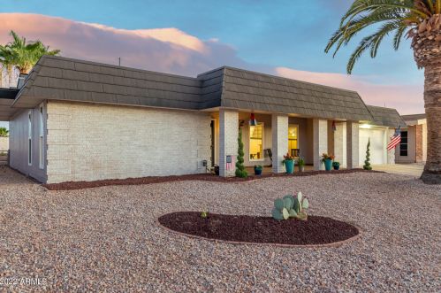 10917 Granada Dr, Sun City, AZ 85373-1809