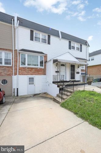 3733 Hereford Ln, Philadelphia, PA 19114-1910