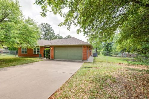 6516 Helena Ct, Cleburne, TX 76031-0993