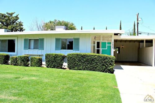 5608 Sundale Ave, Bakersfield, CA 93309-2921