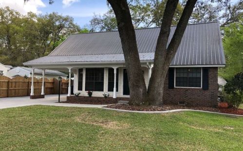 312 Gay St, Dowling Park, FL 32064-4144