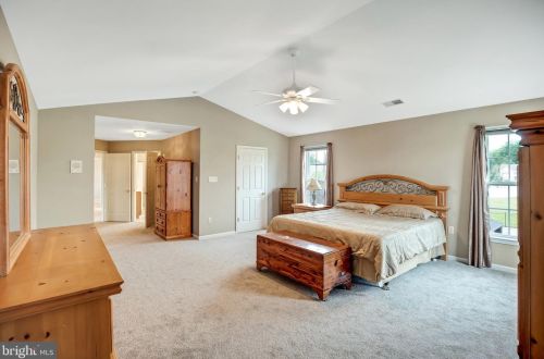 26 Kristen Ln, West Deptford NJ  08051-1672 exterior