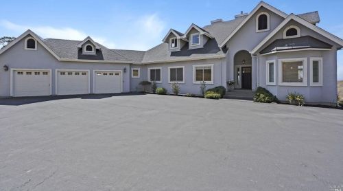 1455 Oak Springs Ln, Santa Rosa, CA 95404-8211