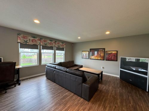 3938 Snowshoe Ave, Darbydale OH  43123-1198 exterior