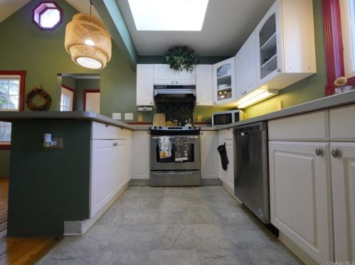 78 Ondaora Pkwy, Highland Falls NY  10928-4012 exterior