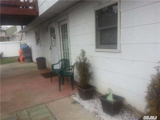 13 Jamaica Ave, Greenlawn NY  11740-3115 exterior