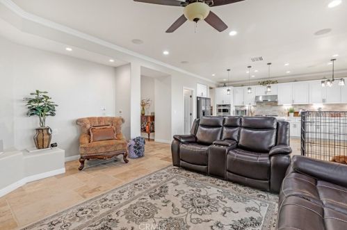 13 Via Niccolo Ct, Lake Elsinore CA  92532-0147 exterior