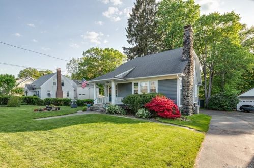 32 Yale Ave, Waterbury, CT 06762-2712
