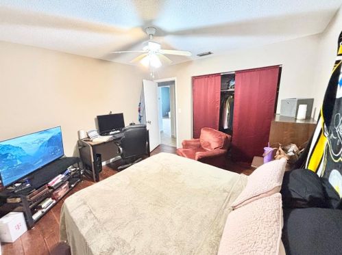 4734 Pilgrim Ln, Lakeland FL  33810-3627 exterior