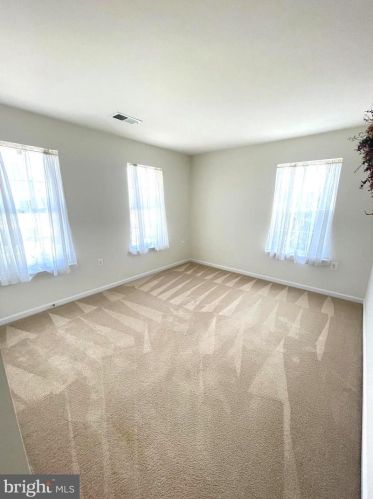 35 Colonial Dr, Charles Town WV  25414-4494 exterior