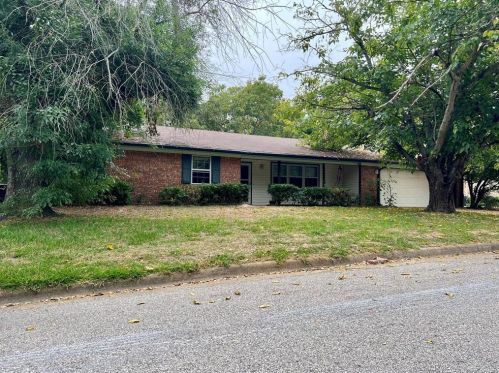 3308 Bogota St, Athens, TX 75752-8994