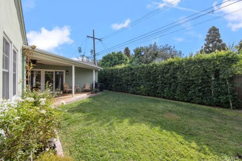 6880 10th St, Long Beach CA  90815-4930 exterior