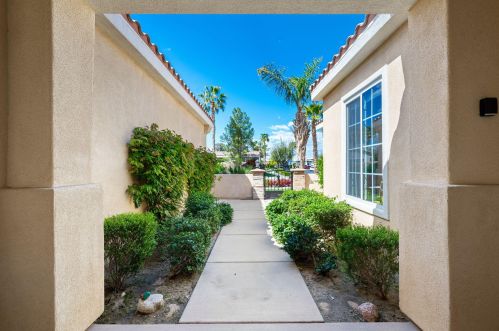 81823 Prism Dr, La Quinta CA  92253-7722 exterior