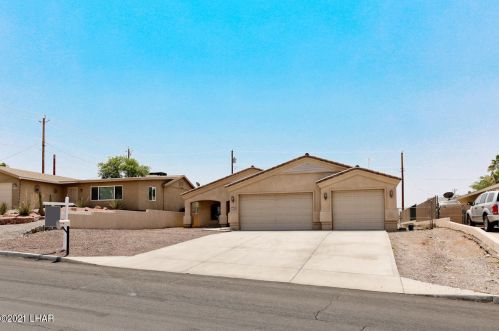 3746 Clearwater Dr, Lake Havasu City, AZ 86406-7238