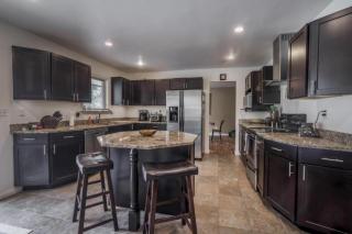 606 Indian Mound Rd, Columbus, OH 43213-2635