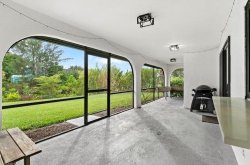 4984 30th Pl, Naples FL  34116-7749 exterior