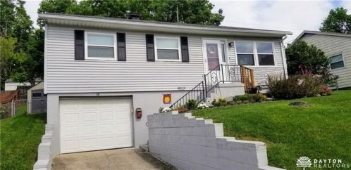 38 Stadia Dr, Franklin, OH 45005-1737