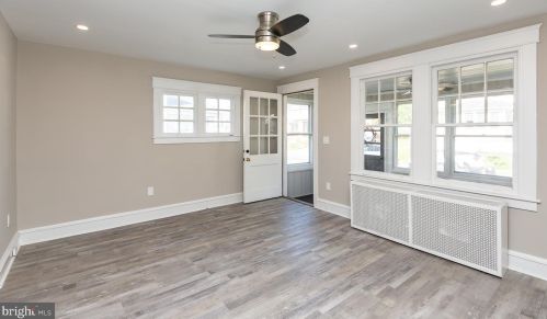 17 Ridgeway Ave, Manor PA  19036-1923 exterior